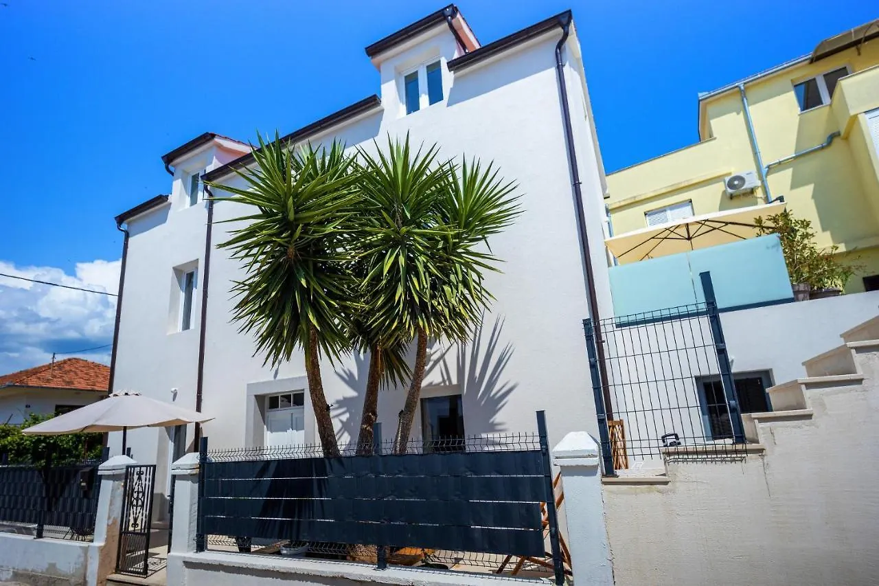 Studio Apartments Yucca, 2-Min To The Beach And 5 To Trogir location