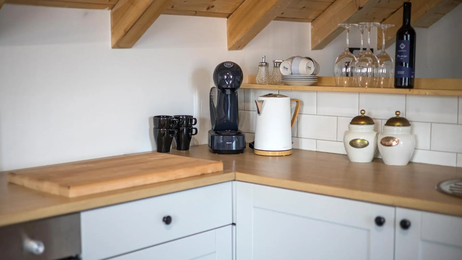 Studio Apartments Yucca, 2-Min To The Beach And 5 To Trogir 0*,