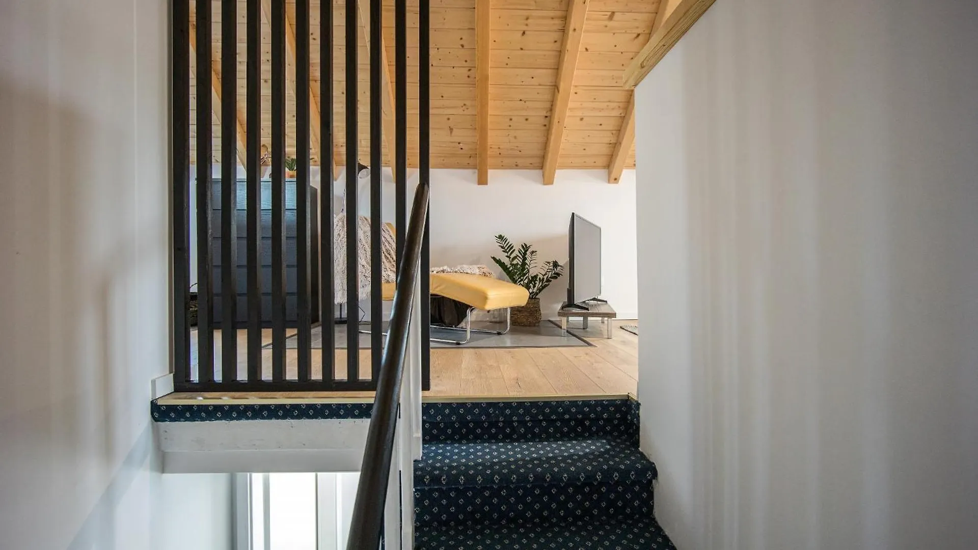 Studio Apartments Yucca, 2-Min To The Beach And 5 To Trogir