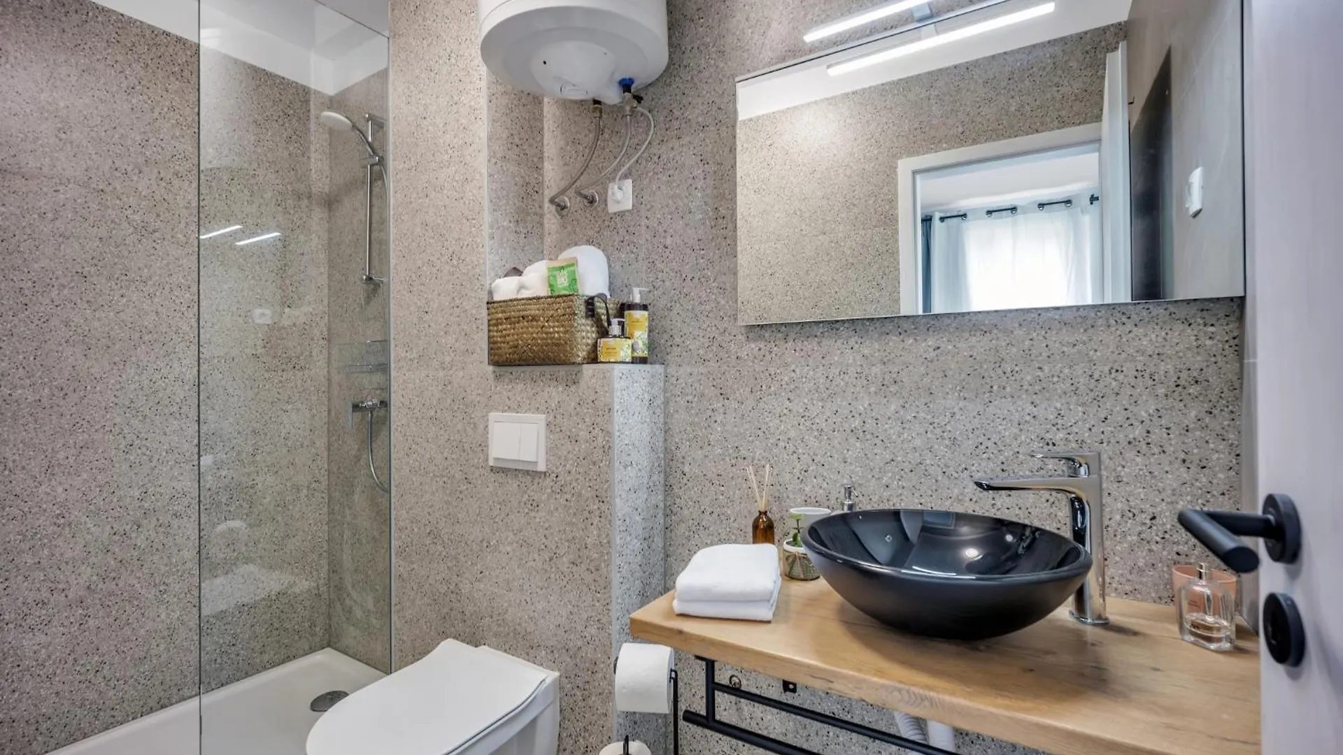 Studio Apartments Yucca, 2-Min To The Beach And 5 To Trogir