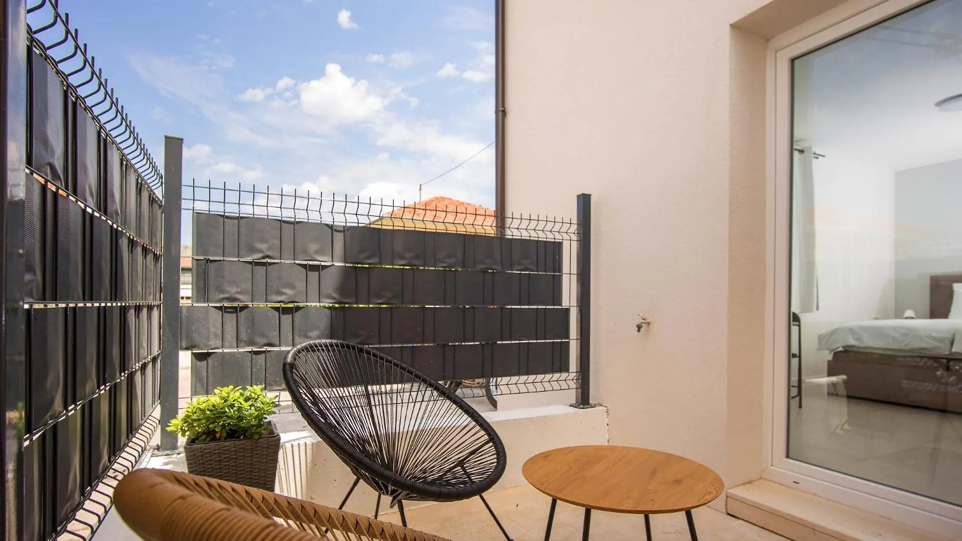 Studio Apartments Yucca, 2-Min To The Beach And 5 To טרוגיר