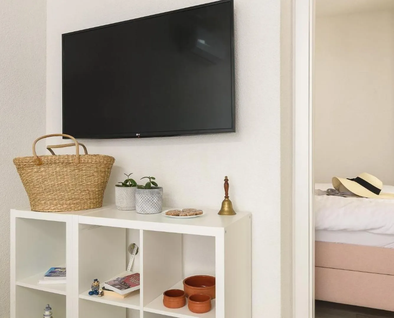 Studio Apartments Yucca, 2-Min To The Beach And 5 To Trogir